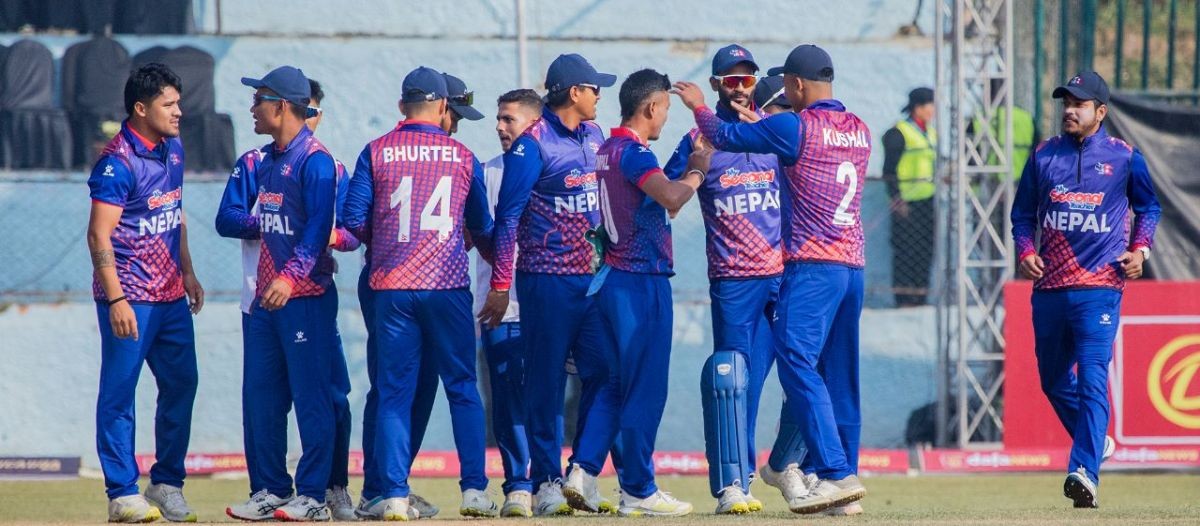 स्कटल्याण्डविरुद्ध नेपाल पहिले बलिङ गर्दै, टोलीमा एक परिवर्तन