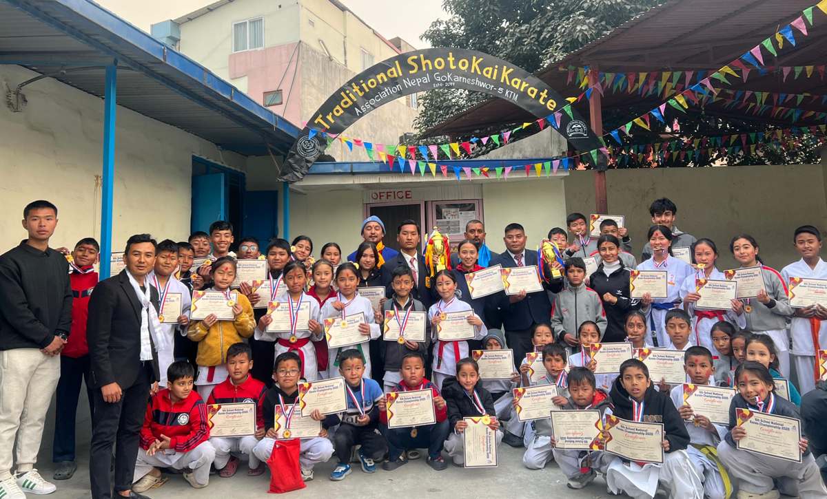 विद्यालयस्तरीय कराते प्रतियोगिताको उपाधि योङ्ग हार्ट्स स्कुललाई 