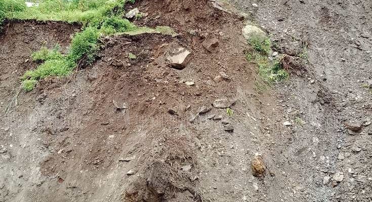 जाजरकोटमा पहिरो जाँदा एकै परिवारका तीनको मृत्यु
