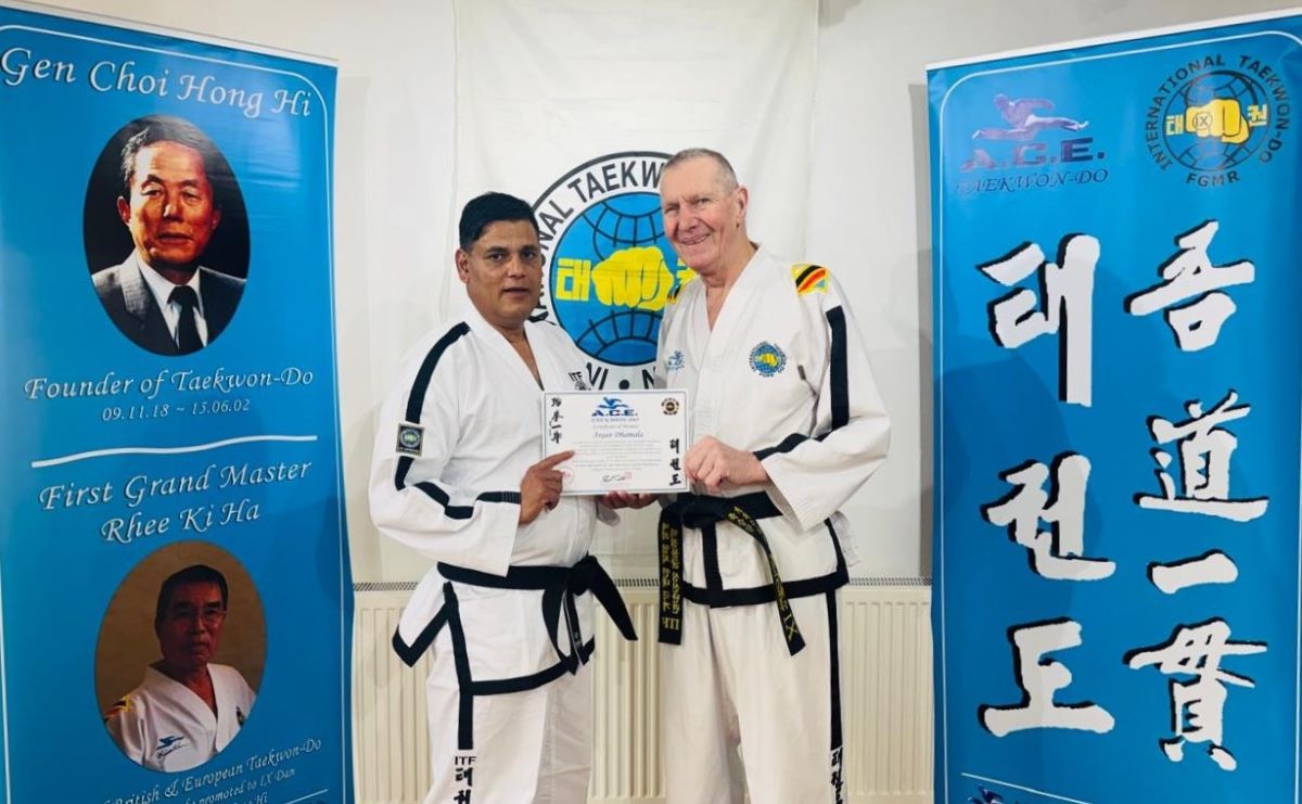 धमला बेलायतमा सम्मानित